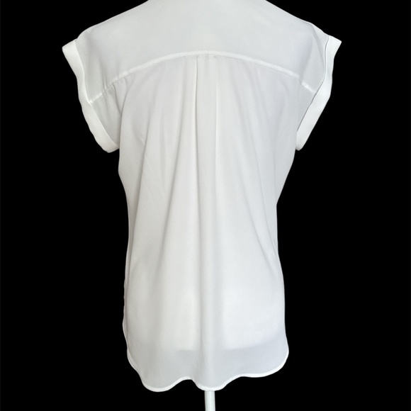 Express Pullover V-Neck Cap Sleeve Blouse - Picture 2 of 5